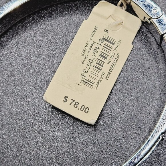 FOSSIL Oval Bangle Bracelet Silver Tone Blue Leather Casual Everyday Jewelry NWT - Picture 7 of 9